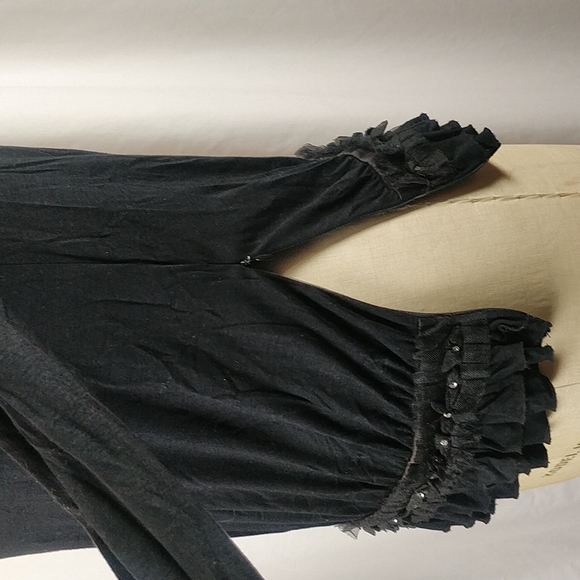 Boatneck top with ruffles hem and sleeves - Picture 3 of 5